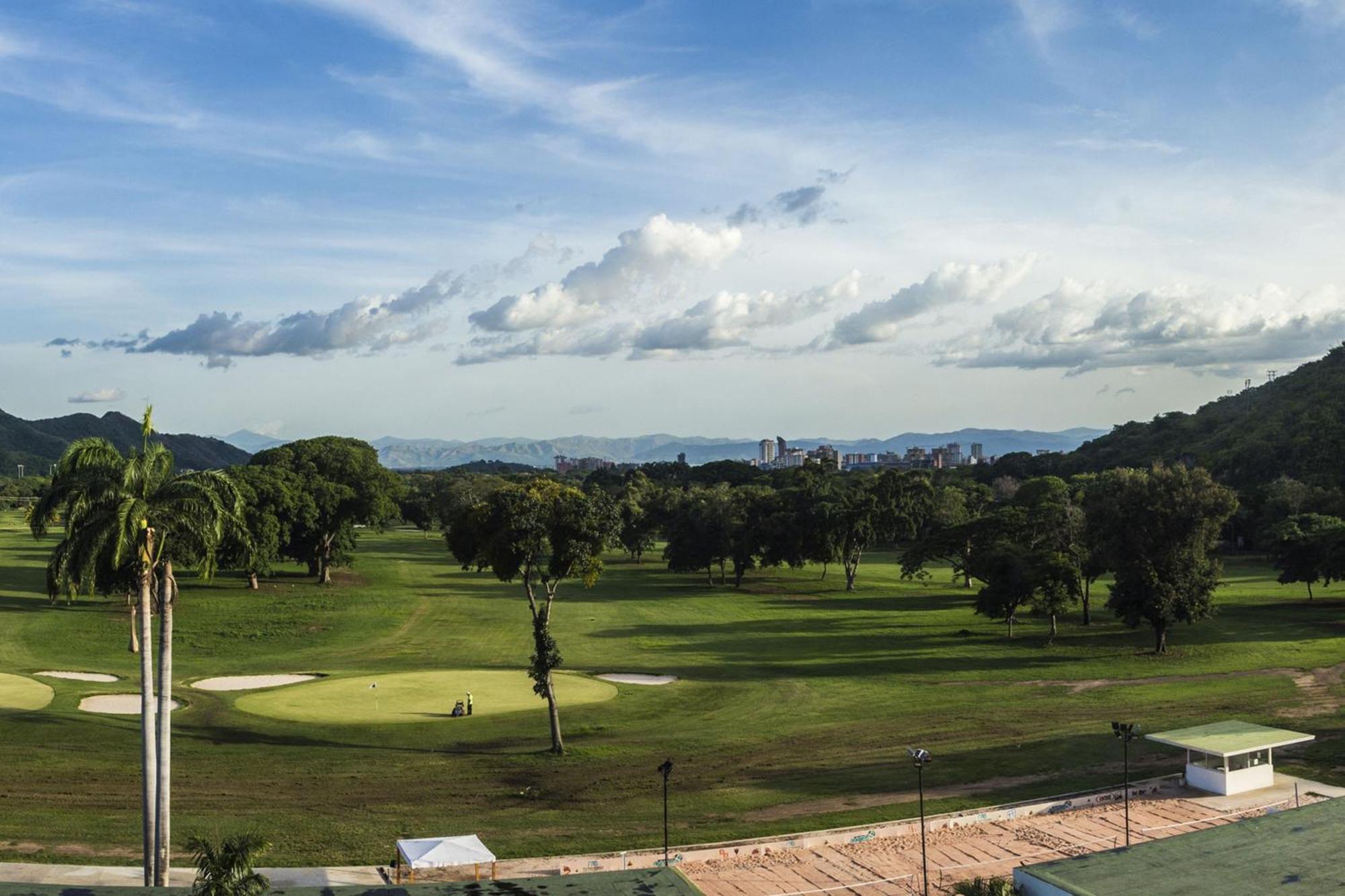 Marriott Maracay Golf Resort Bagian luar foto
